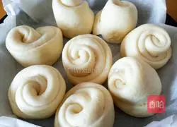 Yoghurt honey buns Illustration of how to do it 11