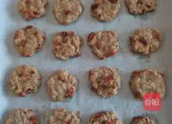 Illustration of how to make soba noodle, oatmeal and wolfberry biscuits 6