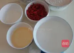 Illustration of how to make buckwheat noodle, oatmeal and wolfberry biscuits 1