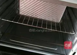 Illustration of how to make seaweed and meat floss cake 10