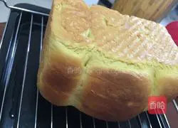 Illustration of how to make osmanthus and coconut toast 9