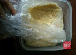 Illustration of how to make rainbow chocolate cookies 3 