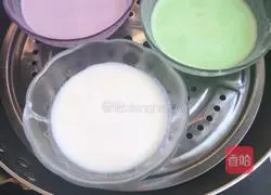 Illustration of how to make colorful snowskin mooncakes 7