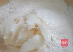 Illustration of how to make puff pastry mooncakes 1