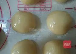 Illustration of how to make five-nut mooncakes 6