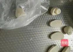 Illustration of how to make pot chicken with biscuits 2