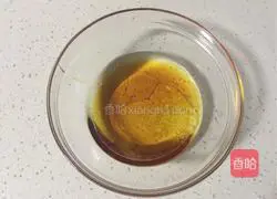 How to make chestnut stuffed mooncakes 1