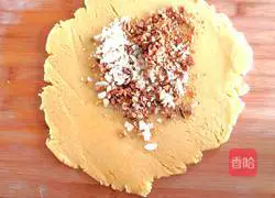 Illustration of making Siqisha biscuits 11