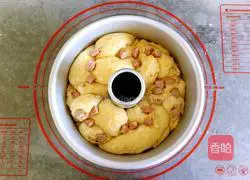 Illustration of Jenny's Christmas Wreath Bread 12