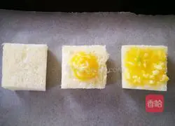 Illustration of how to make garlic toast cubes 6
