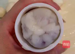 Illustration of how to make three-dimensional snow skin mooncakes 10