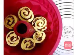 Cinnamon Cranberry Bread Rolls Recipe Illustration 13