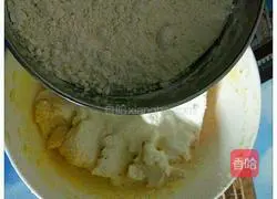 Illustration of how to make love milk cookies 5