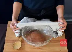 Chocolate Cinnamon Spit Illustration of making bread 8