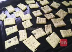 Illustration of how to make seaweed soda crackers 10