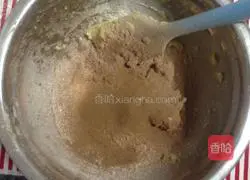 Illustration of how to make cocoa shortbread biscuits 4