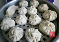 Illustration of how to make pumpkin honey bean hot bread 13