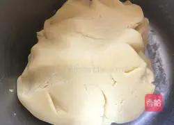 Cantonese egg yolk mooncake recipe 2