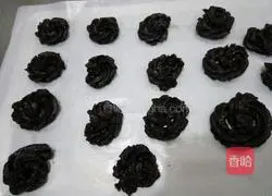 Chocolate Cookie Recipe Illustration 11