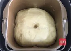 Illustration of how to make Raisin and Coconut Soaked Bread 3