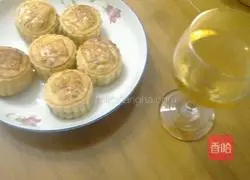 Illustration of how to make moon cakes 18