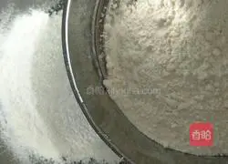 Illustration of making mooncakes with five kernel fillings 4