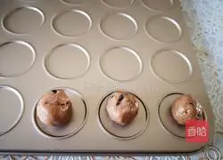Illustration of how to make walnut chocolate cookies 9