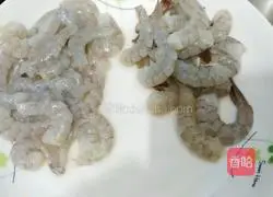 Illustration of how to make shrimp toast 1