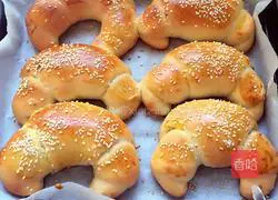 Illustration of how to make whole wheat horn bean paste meal pack 11