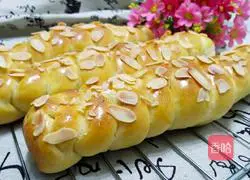 Illustration of how to make braided bread (Polish variety) 16