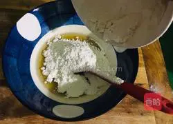 Cantonese bean paste mooncake recipe 3