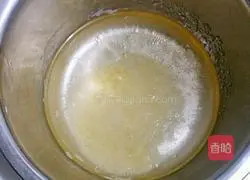 Illustration of how to make homemade Wuren barbecued pork mooncake fillings 13