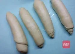 Crown Toast Recipe Illustration 7