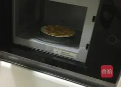 Illustration of how to make microwave biscuits 12