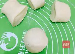 Illustration of how to make hedgehog buns 8