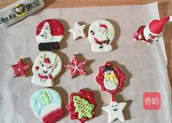 Illustration of how to make Christmas frosted cookies 10