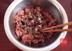 Beef Burger Recipe Illustration 9