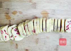 Illustration of how to make cranberry cookies 9