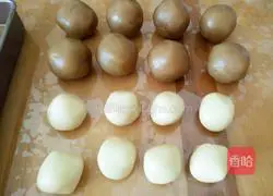 Cantonese White Lotus Egg Yolk Mooncake Recipe Illustration 11