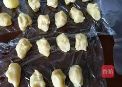 Coconut Egg Yolk Mooncake Recipe Illustration 10