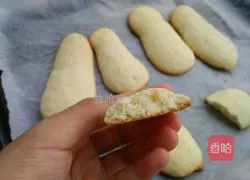 Illustration of how to make finger biscuits 8
