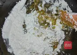 Illustration of how to make golden red bean paste mooncakes 3