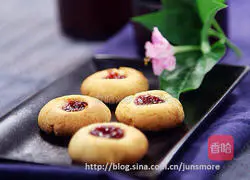 Illustration of how to make jam biscuits 2