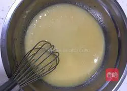 Illustration of how to make lotus paste and egg yolk mooncakes 4
