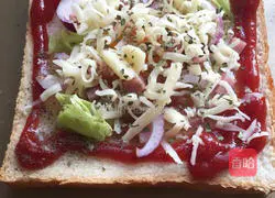 Illustration of how to make egg and cheese toast 8