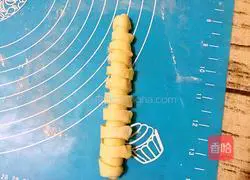 Caterpillar bread recipe 13