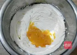 Illustration of how to make creamy coconut cookies 3