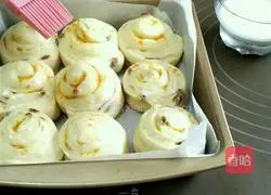 Illustration of how to make sugar orange bread rolls 17