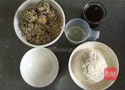 Illustration of how to make five-nut mooncakes 1