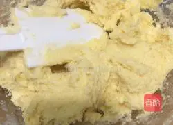 Illustration of how to make coconut milk protein cookies 4